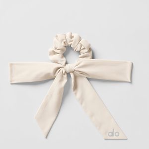 Love Knots Tie Scrunchie - Bone