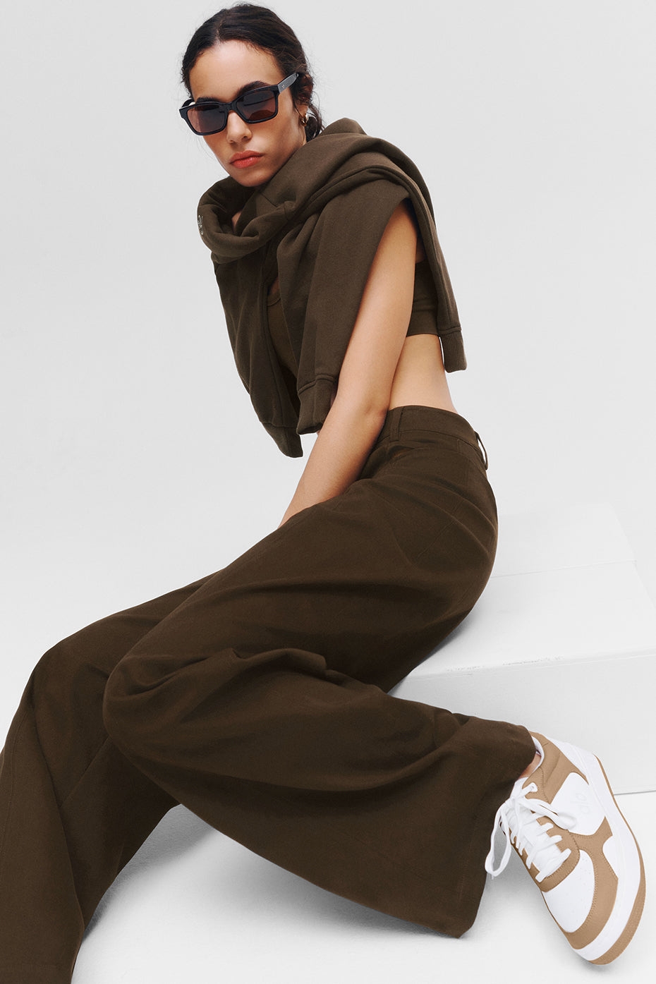 ALO Recovery Mode Sneaker - Gravel/White - Image 6