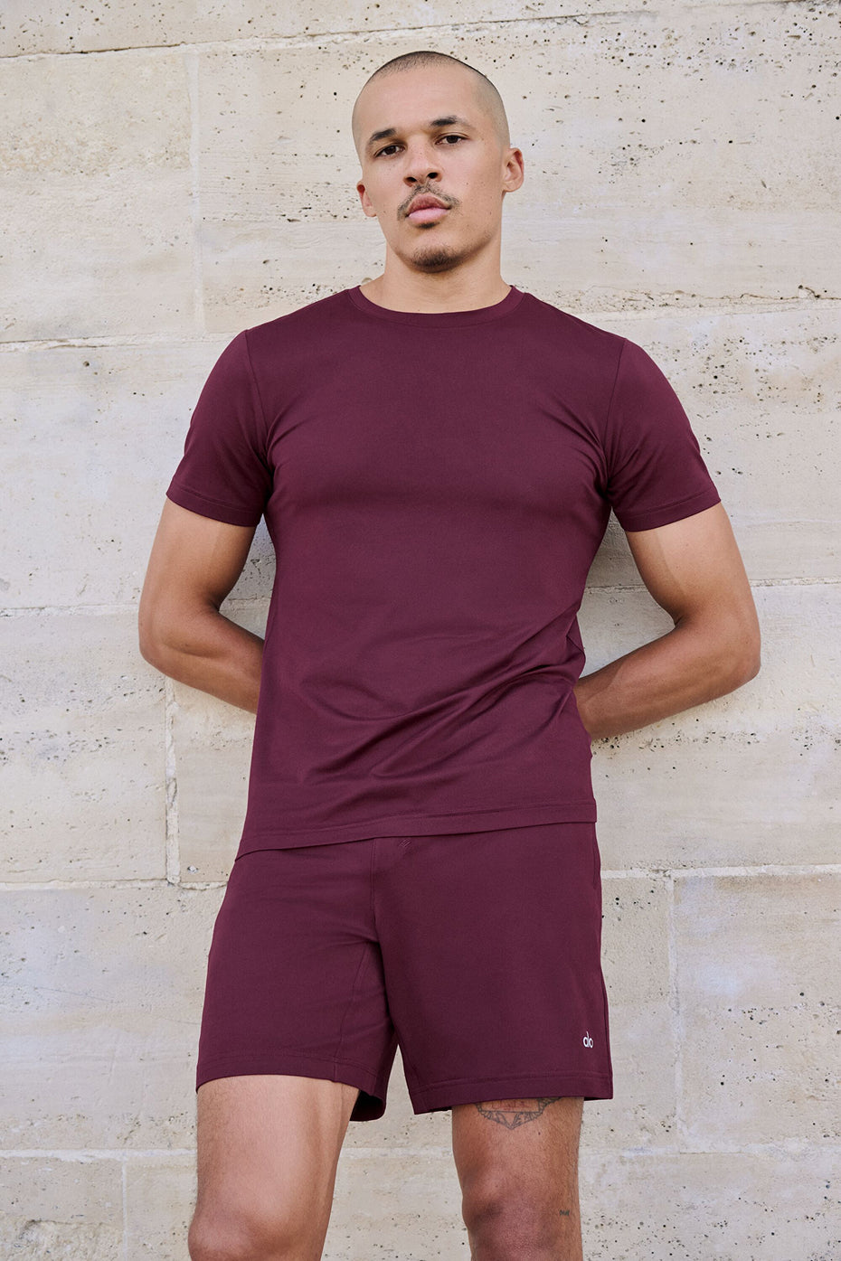 7 Conquer React Performance Short - Burgundy - Image 6
