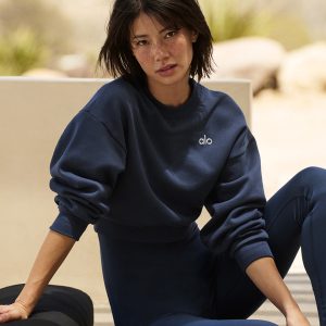 Cropped Accolade Crewneck - Navy