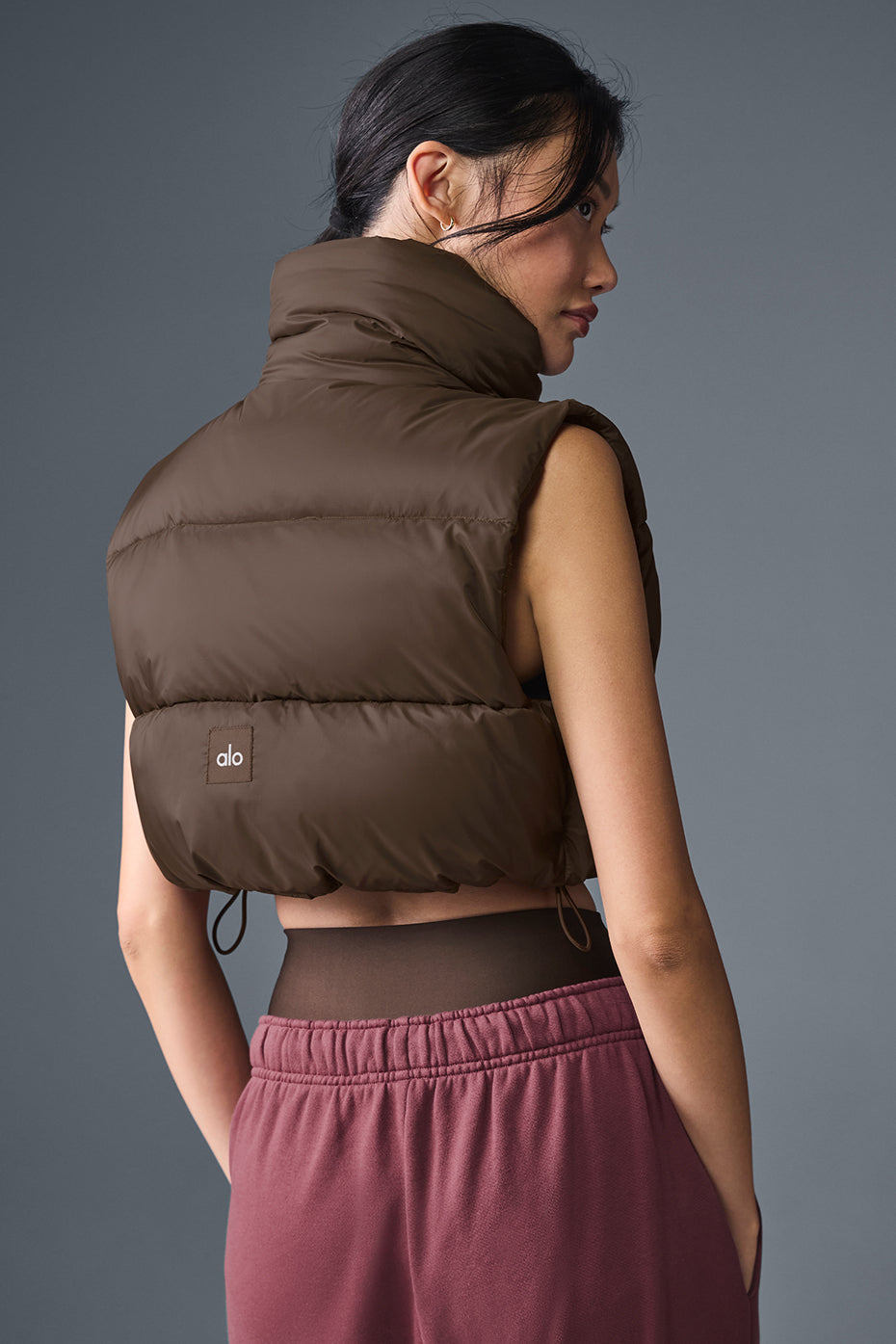 Cropped Gold Rush Puffer Vest - Espresso - Image 4