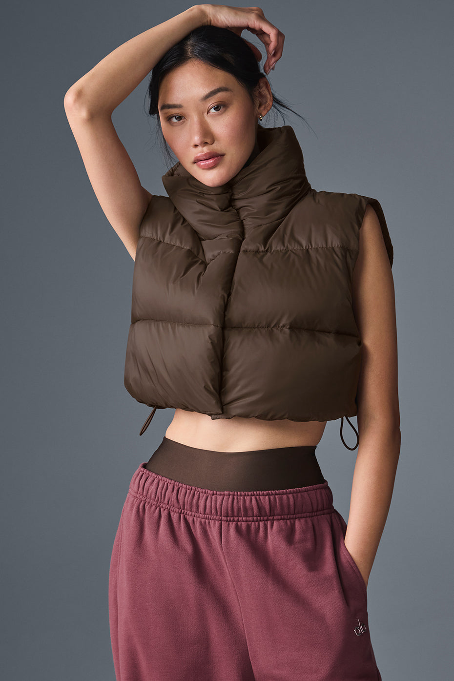 Cropped Gold Rush Puffer Vest - Espresso - Image 3