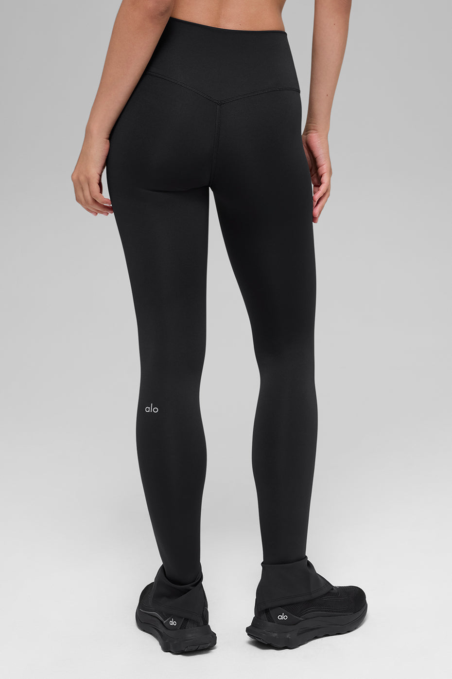 Airlift High-Waist Elongated Legging - Black - Image 3