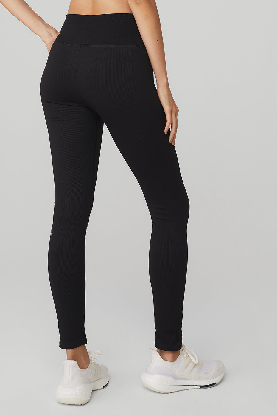 Seamless High-Waist Ribbed Legging - Black - Image 2