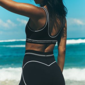 4 Airbrush High-Waist Heart Throb Short - Black/White